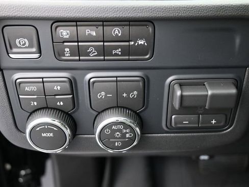 New 2026 Chevrolet Tahoe Premier image 38