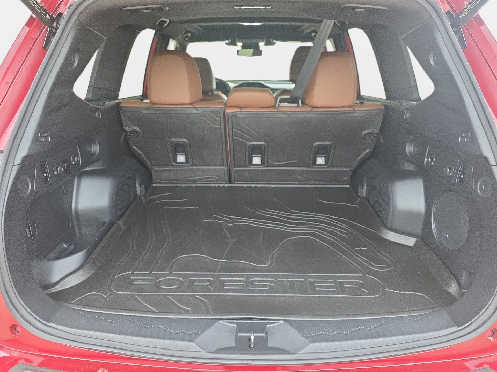 Used 2025 Subaru Forester Touring AWD/4WD image 12