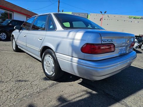 Used 1995 Ford Taurus GL image 5
