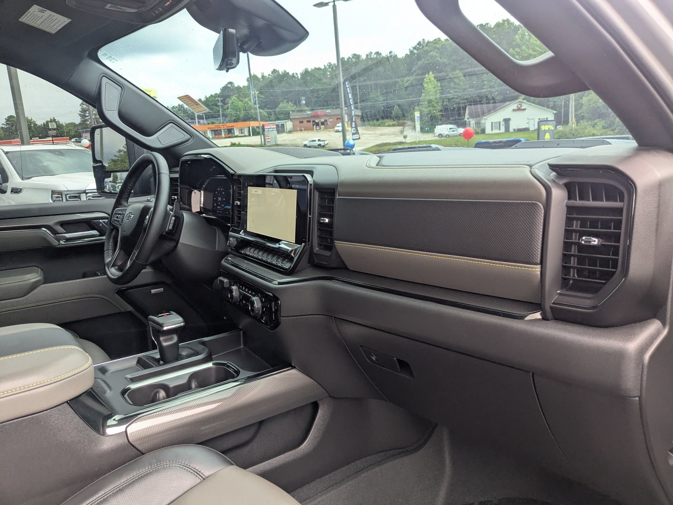Used 2024 Chevrolet Silverado 1500 ZR2 w/ Technology Package AWD/4WD image 27