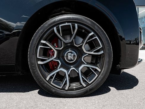 Used 2022 Rolls-Royce Ghost Black Badge AWD/4WD image 16
