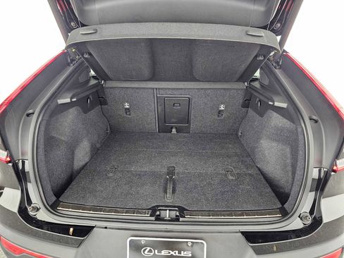 Used 2023 Volvo C40 P8 Recharge Ultimate image 14