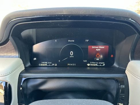 Used 2021 Lincoln Nautilus Reserve w/ Equipment Group 202A image 23