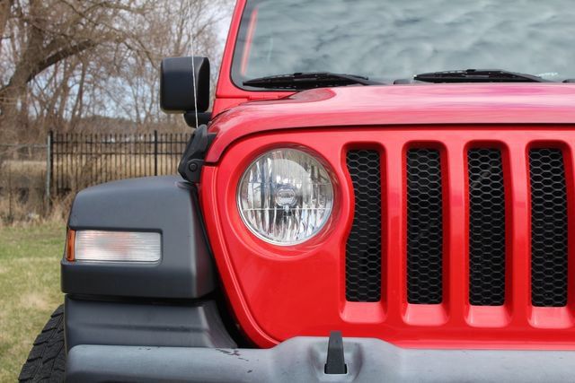 Used 2019 Jeep Wrangler Unlimited Sport S AWD/4WD image 9