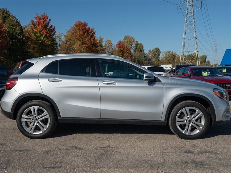 Used 2019 Mercedes-Benz GLA 250 4MATIC image 4