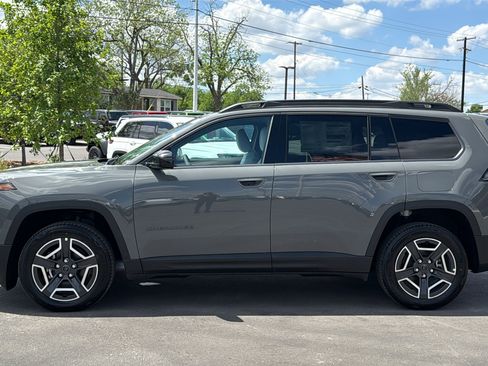 New 2026 Jeep Cherokee Laredo AWD/4WD image 8