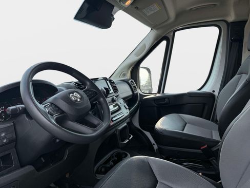 Used 2025 RAM ProMaster 2500 w/ Convenience Group FWD image 10