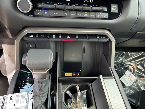 New 2026 Toyota Tundra Platinum AWD/4WD image 19