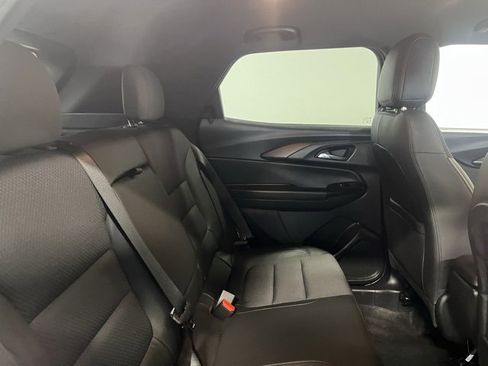 Used 2023 Chevrolet TrailBlazer RS image 13