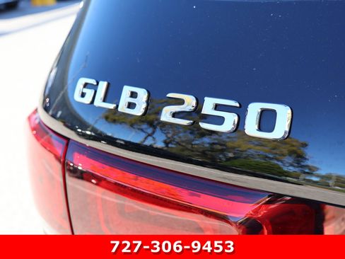 Certified 2023 Mercedes-Benz GLB 250 image 9