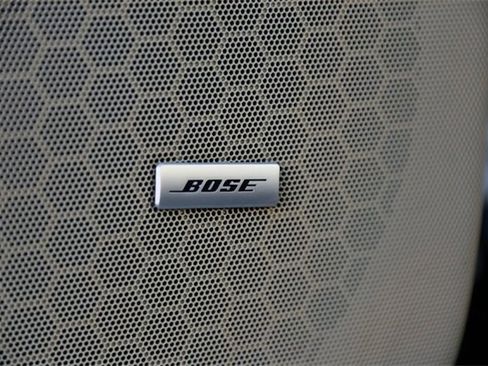 Used 2018 Cadillac XT5 Luxury w/ Driver Awareness Package image 15