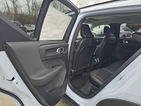 New 2026 Volvo XC40 B5 Plus w/ Protection Package Premier image 17