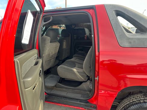 Used 2004 Chevrolet Avalanche 2WD image 14