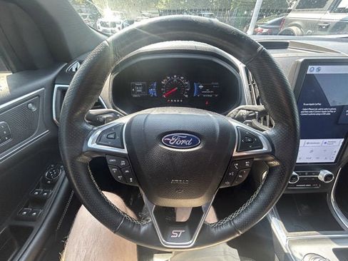 Used 2022 Ford Edge ST w/ Equipment Group 401A image 11