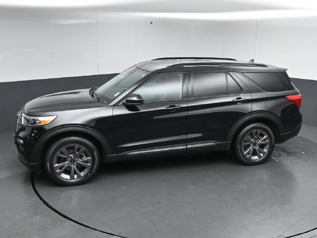 Certified 2024 Ford Explorer XLT w/ Equipment Group 202A AWD/4WD image 50