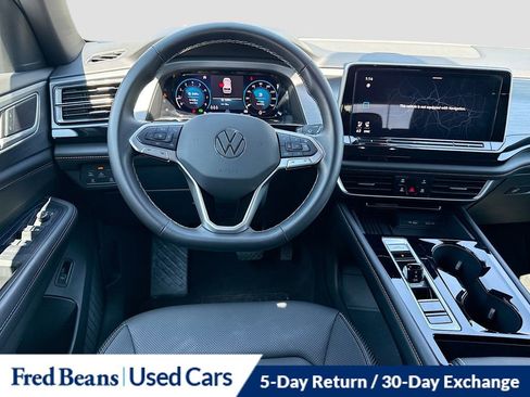 Used 2025 Volkswagen Atlas Cross Sport SE AWD/4WD image 22