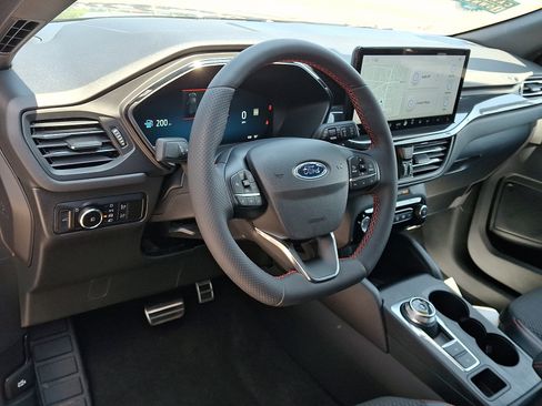 Certified 2023 Ford Escape ST-Line Elite AWD/4WD image 17