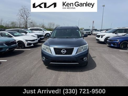 Used 2016 Nissan Pathfinder SV w/ Cargo Package AWD/4WD image 2