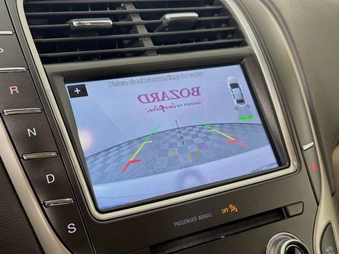 Used 2017 Lincoln MKX Select w/ Select Plus Package image 17