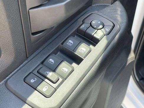 New 2026 RAM 2500 Tradesman w/ Chrome Appearance Group AWD/4WD image 23