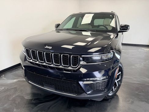 Used 2024 Jeep Grand Cherokee Limited AWD/4WD image 20