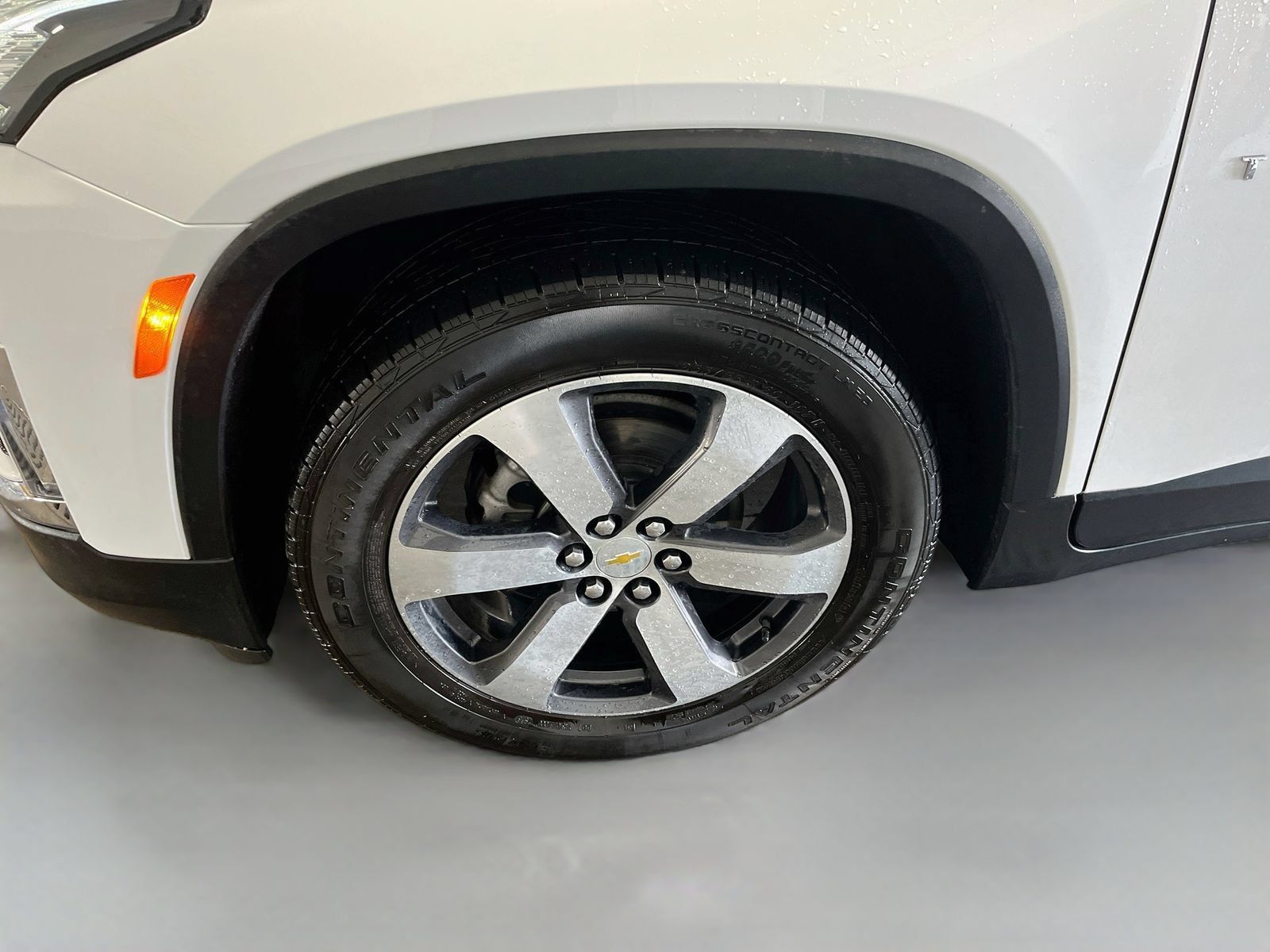 Used 2023 Chevrolet Traverse LT w/ LT Premium Package AWD/4WD image 33