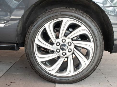 Used 2023 Lincoln Navigator Reserve AWD/4WD image 9