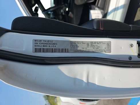 Used 2025 Dodge Durango GT RWD image 32