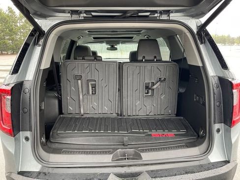 Used 2023 GMC Acadia SLT w/ Elevation Edition AWD/4WD image 16