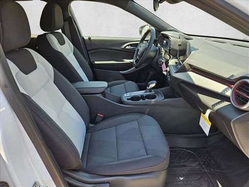 New 2026 Chevrolet Trax RS FWD image 17