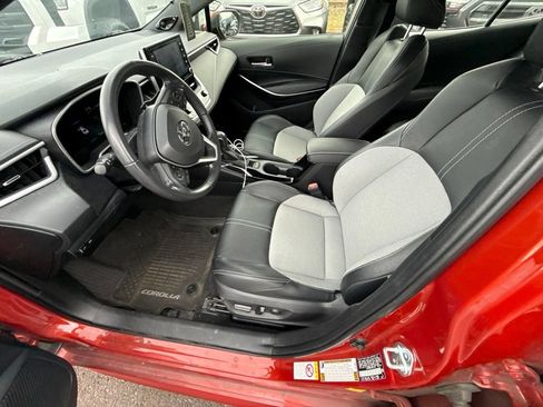 Used 2019 Toyota Corolla XSE FWD image 9