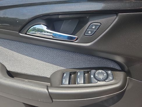Used 2025 Chevrolet TrailBlazer LT w/ LT Cold Weather Package AWD/4WD image 31