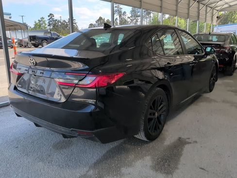 Used 2025 Toyota Camry XSE image 3