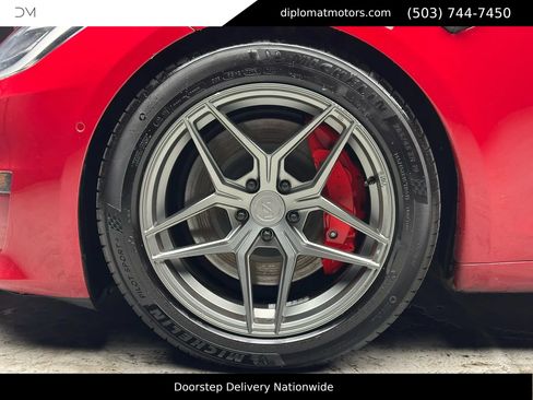 Used 2021 Tesla Model S Plaid image 38