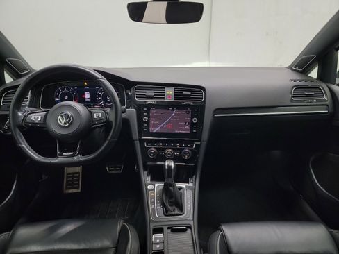 Used 2018 Volkswagen Golf R 4-Door image 15