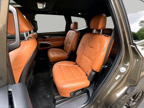 Used 2023 Kia Telluride SX X-Pro AWD/4WD image 37