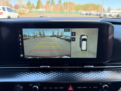 Used 2024 Kia Carnival SX Prestige image 24