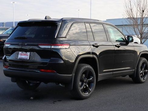 New 2025 Jeep Grand Cherokee Limited w/ Luxury Tech Group II AWD/4WD image 4