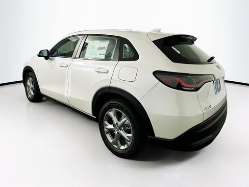 Used 2025 Honda HR-V LX image 4