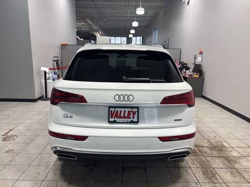 Used 2023 Audi Q5 2.0T Premium w/ Convenience Package AWD/4WD image 9