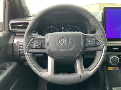 Used 2025 Toyota Tacoma TRD Sport image 19