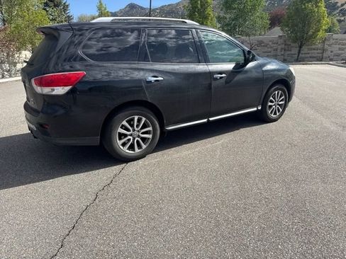 Used 2016 Nissan Pathfinder SV w/ Trailer Tow Package AWD/4WD image 7
