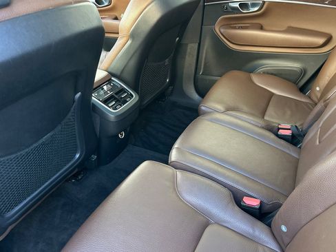 Used 2019 Volvo XC90 T6 Momentum w/ Advanced Package image 4
