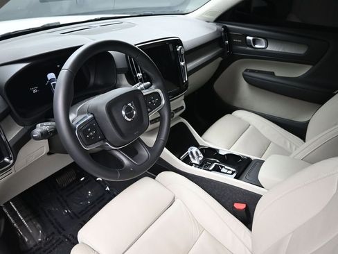 Used 2023 Volvo XC40 B5 Ultimate w/ Protection Package Premier AWD/4WD image 21
