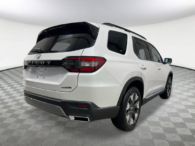 New 2026 Honda Pilot Touring image 6