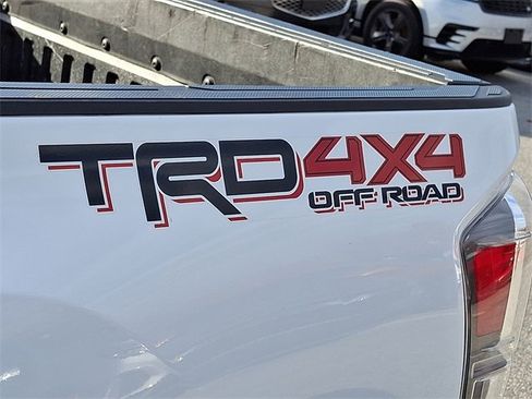 Certified 2023 Toyota Tacoma TRD Off-Road image 30