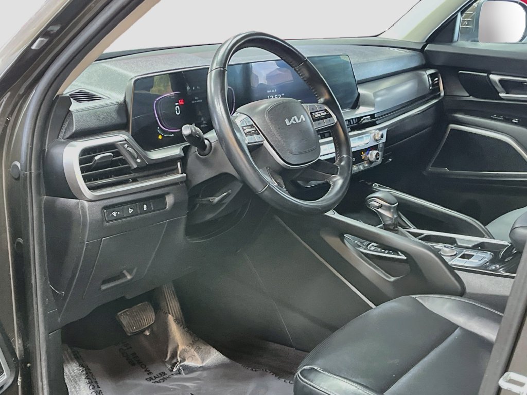 Used 2023 Kia Telluride S AWD/4WD image 9