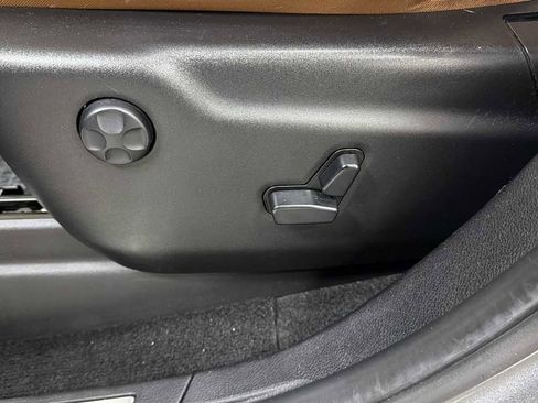 Used 2013 Jeep Grand Cherokee Overland AWD/4WD image 14