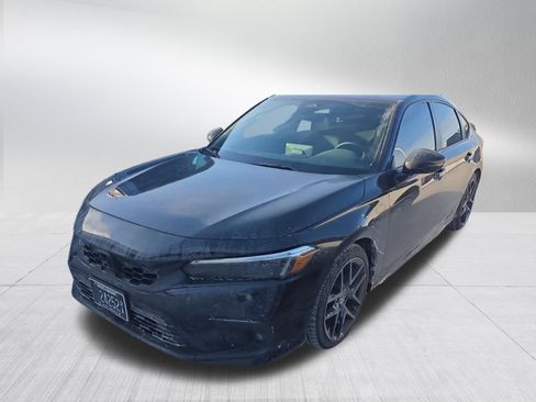 Used 2024 Honda Civic Sport Touring image 2