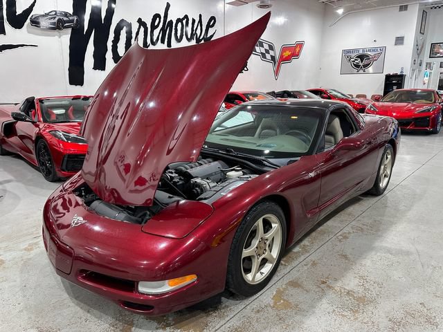 Used 2003 Chevrolet Corvette Coupe w/ Preferred Equipment Group RWD image 25